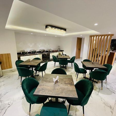 Hotel Malbork Inn @ Janakpuri Delhi  Ngoại thất bức ảnh