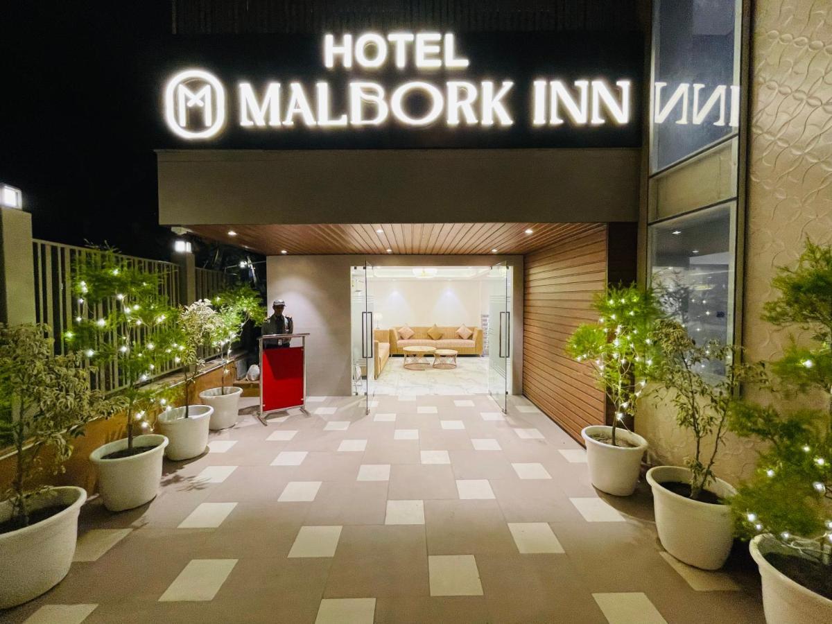 Hotel Malbork Inn @ Janakpuri Delhi  Ngoại thất bức ảnh