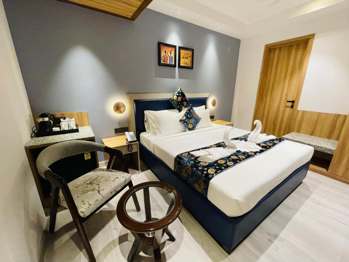 Hotel Malbork Inn @ Janakpuri Delhi  Ngoại thất bức ảnh