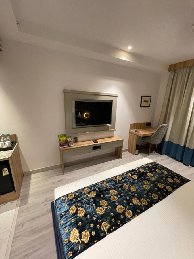 Hotel Malbork Inn @ Janakpuri Delhi  Ngoại thất bức ảnh