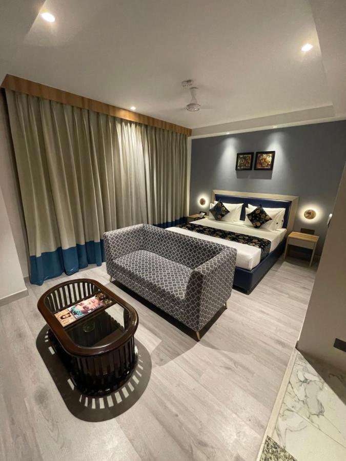 Hotel Malbork Inn @ Janakpuri Delhi  Ngoại thất bức ảnh